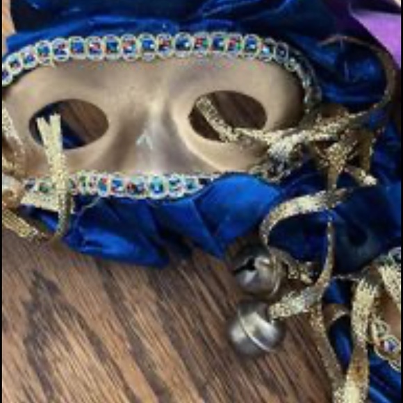 Mardi Gras Masks - Picture 2 of 5